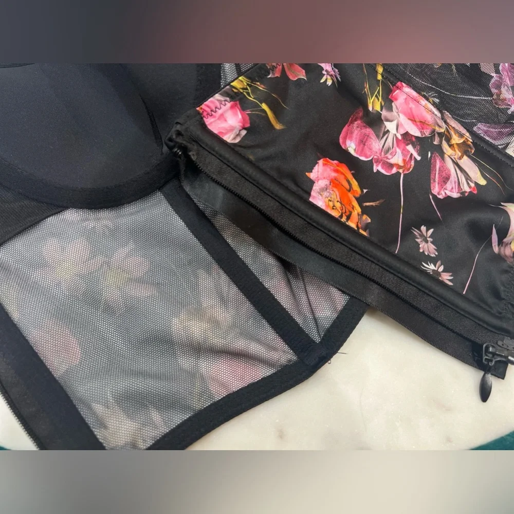 Victoria secret, very sexy collection - Picture 4 of 10